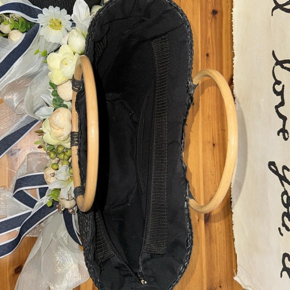 High Quality Handmade Floral Hat and Purse Set - Picture 10 of 11